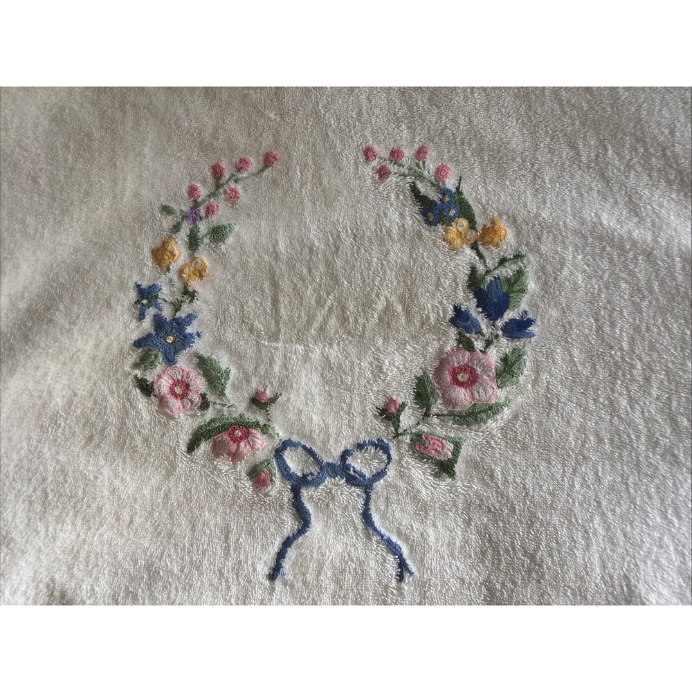 1970s MCM Martex Luxor Pima Cotton BATH TOWEL embroidered floral USA 48"X26.5"